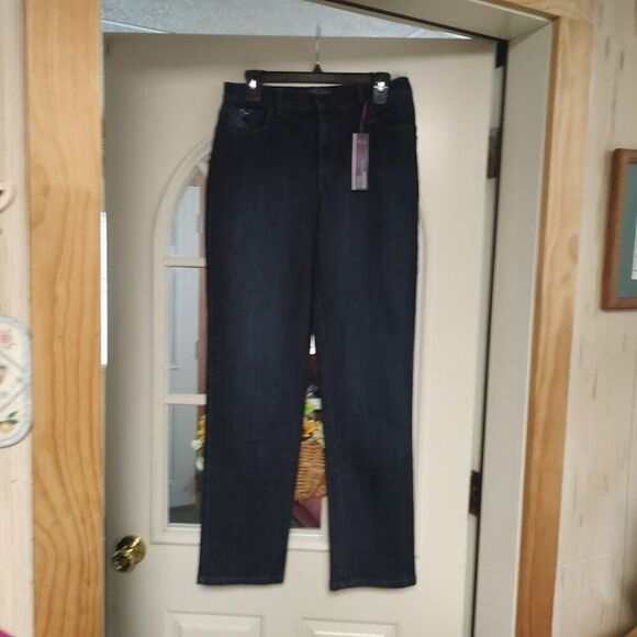 New Gloria Vanderbilt Amanda Tahoe Wash Ultra Stretch Jeans Women's 6 Average - Picture 1 of 3